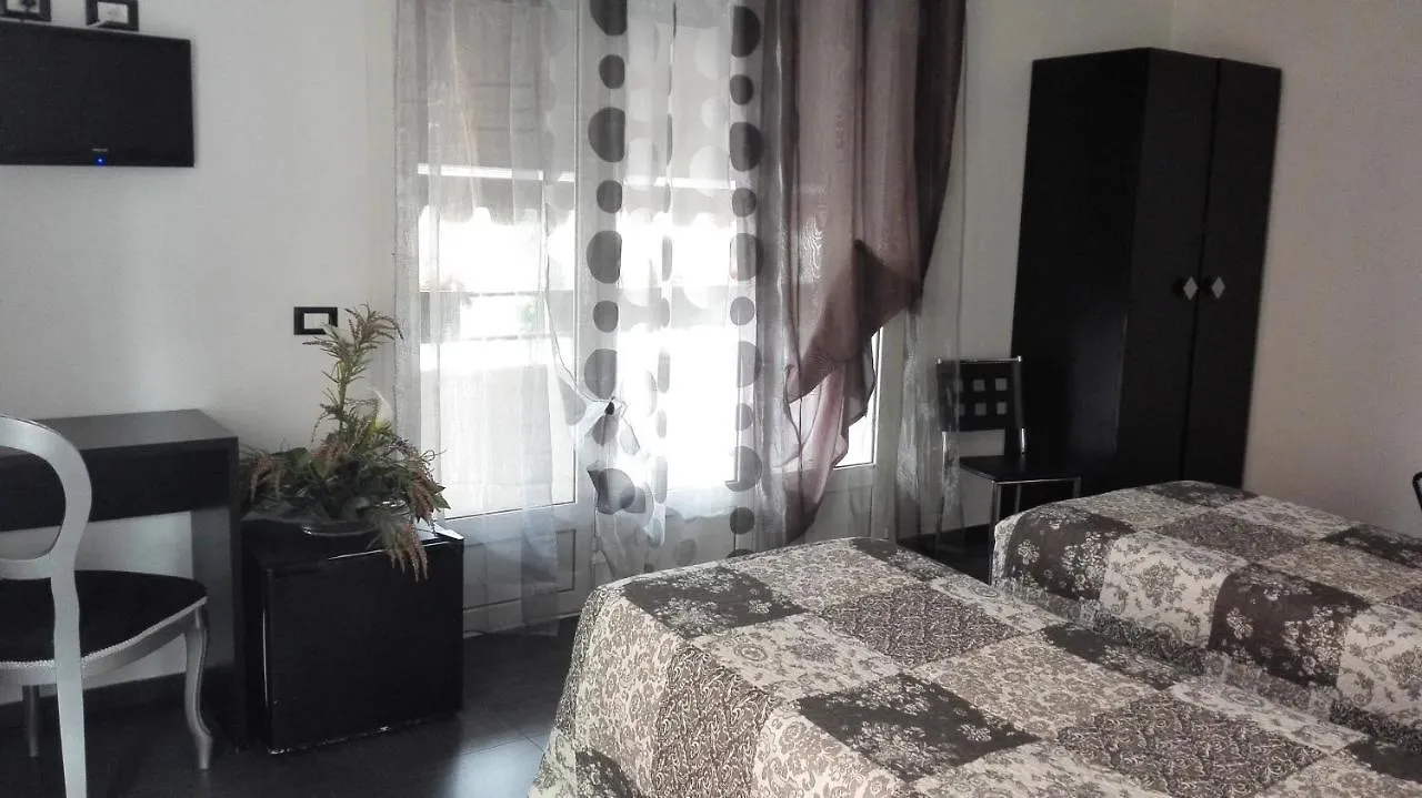 A New Guesthouse Pavia 0*,